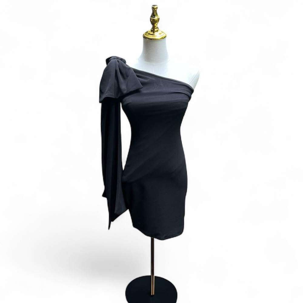 Blue Blush Black Dress Mini Bodycon One-Shoulder Dress EUC Off Shoulder Bow